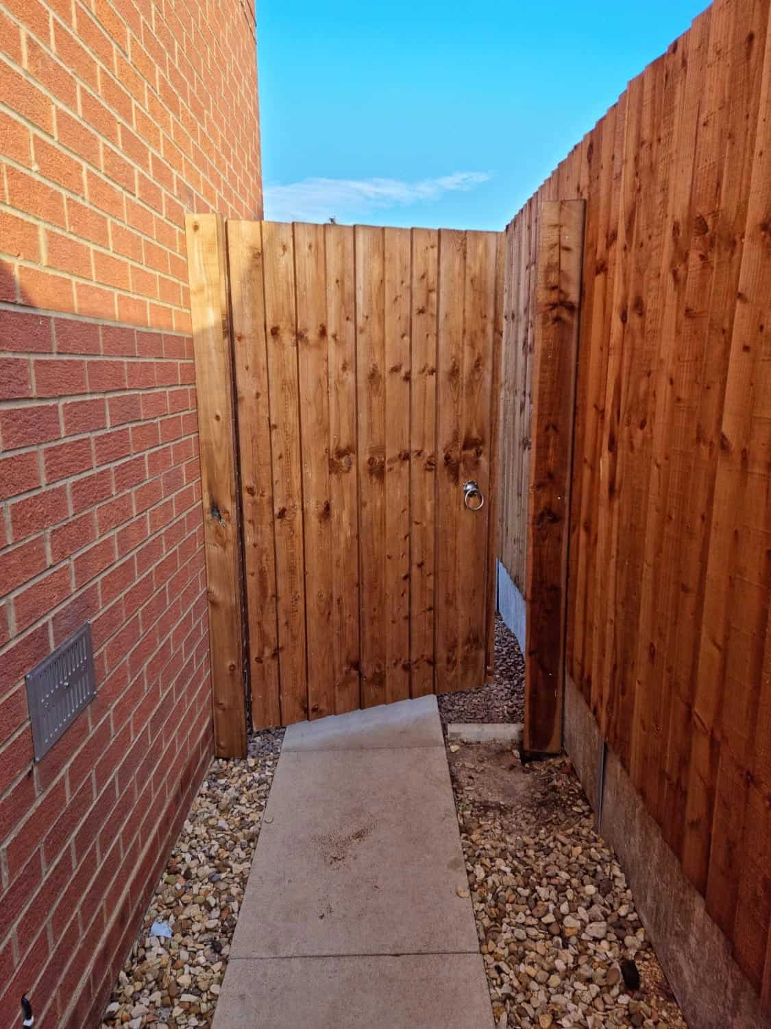 Spalding fence replacement (2)